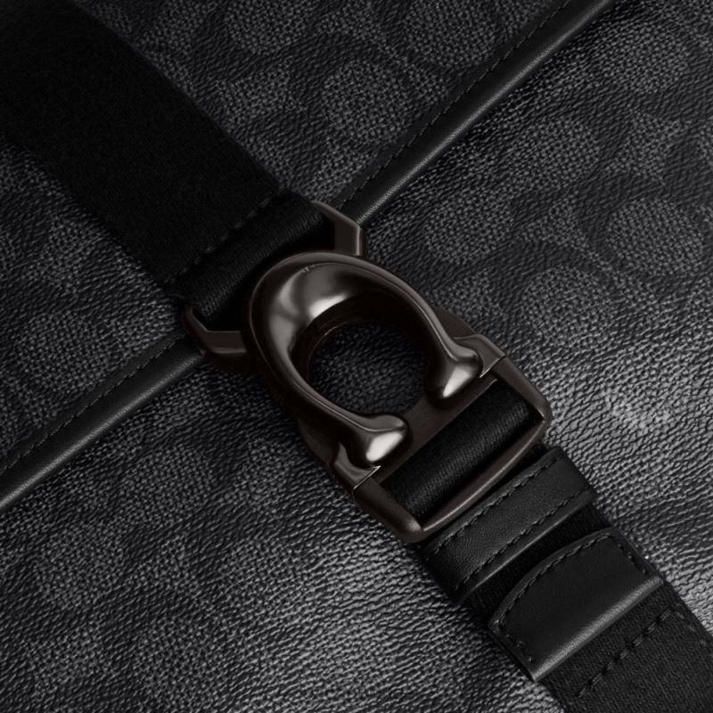 Coach homens Beck Messenger em tela de assinatura carvão 6B20P654