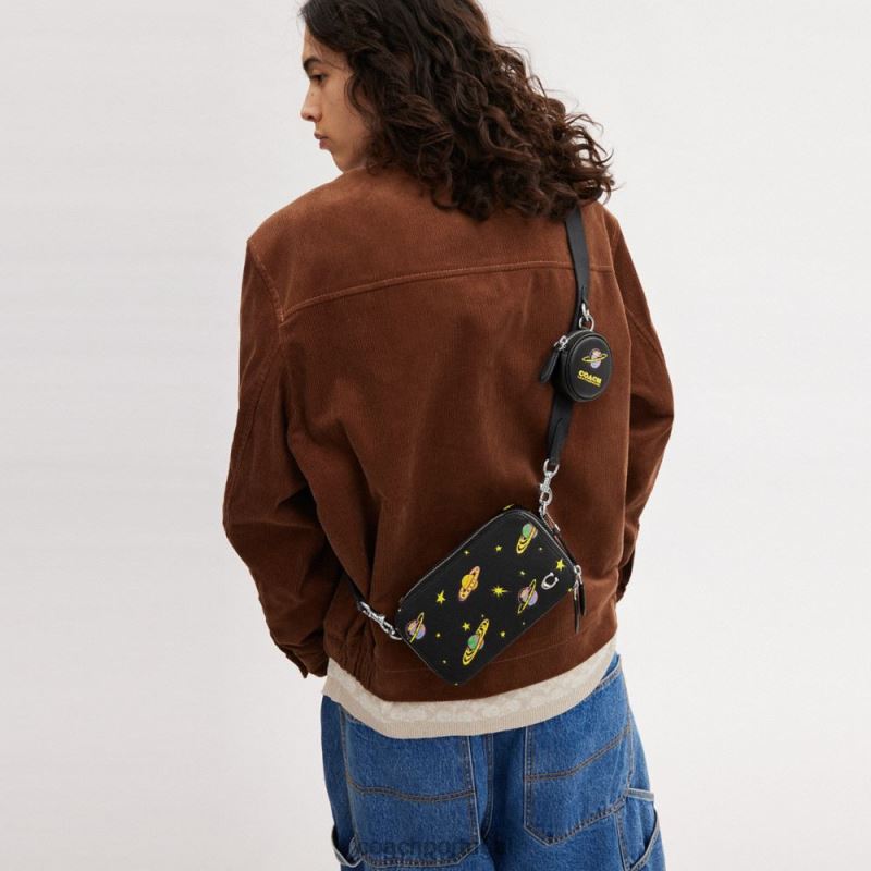 Coach homens Cosmic Coach Charter Slim Crossbody com estampa de planeta preto multi. 6B20P653